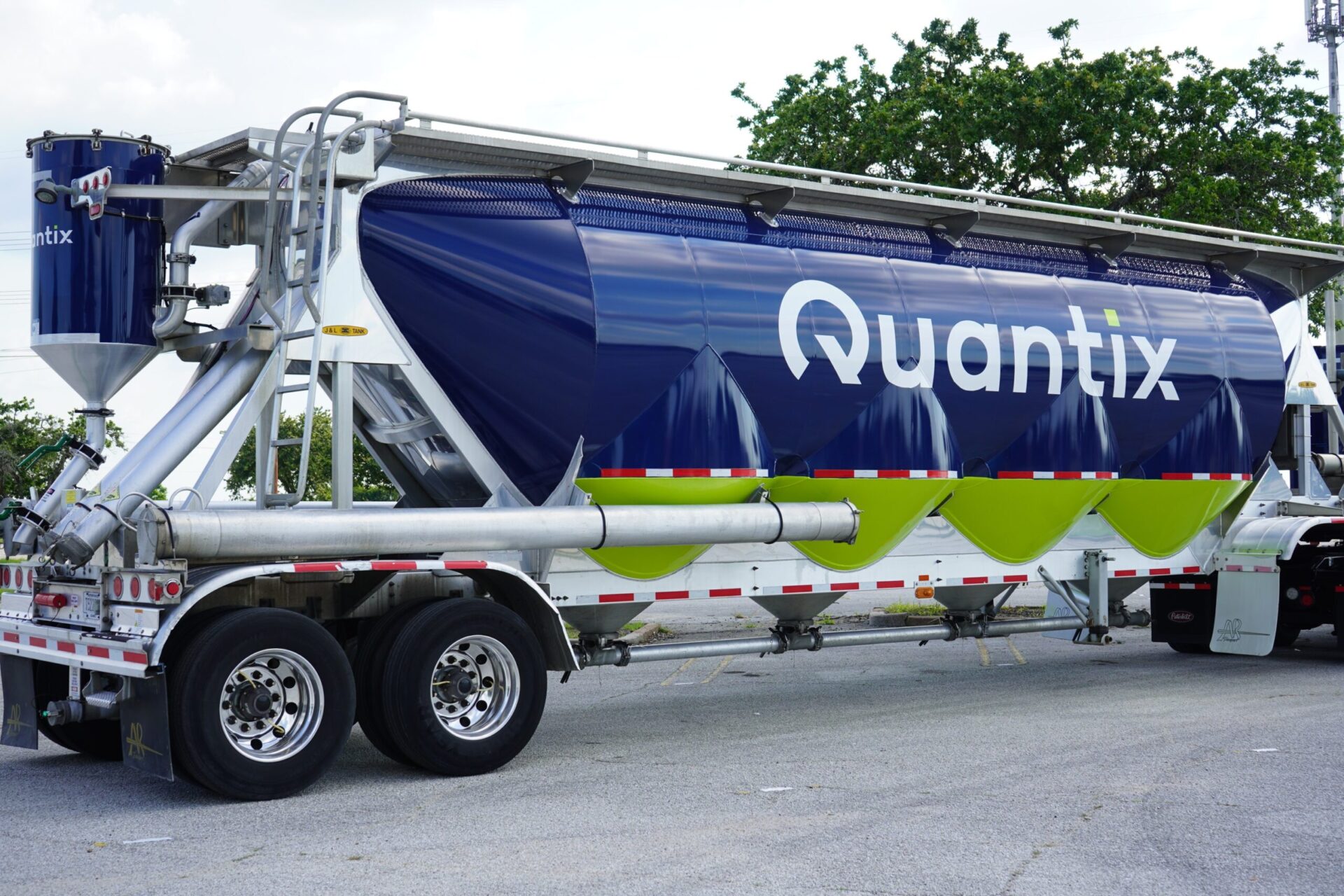 Quantix Dry Bulk Chemical Transportation